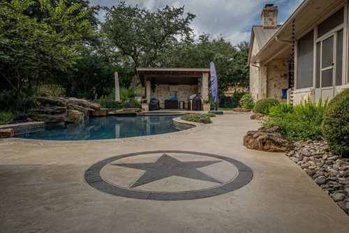 Pool deck coating with a star design